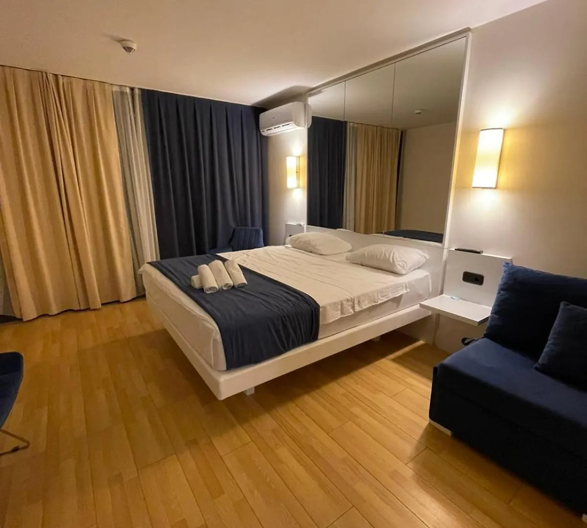 アパートホテル Georgia Batumi 5Star Apartments N4